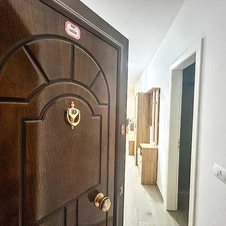 Infinite 680 Apartment *