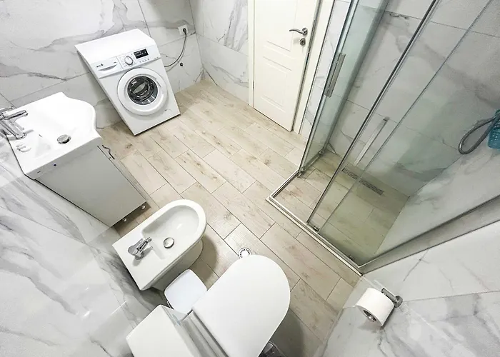 Infinite 680 Apartment