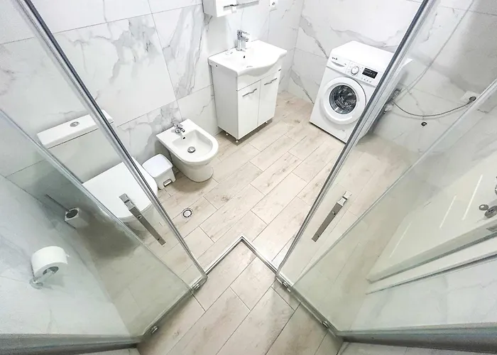 Infinite 680 Apartment