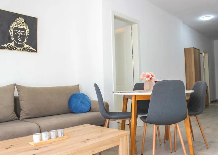 Infinite 680 Apartment