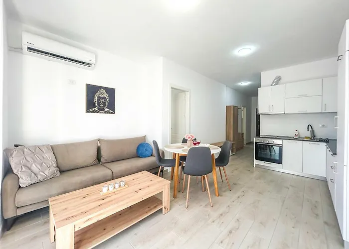 Infinite 680 Durrës