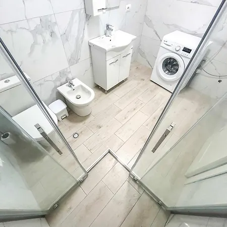 Infinite 680 Apartment