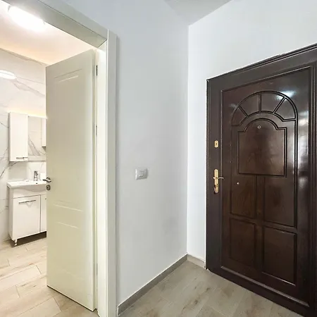 Infinite 680 Apartment Durres